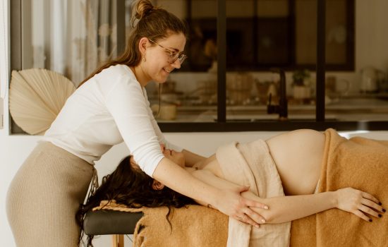 massage prénatal massage prénatal